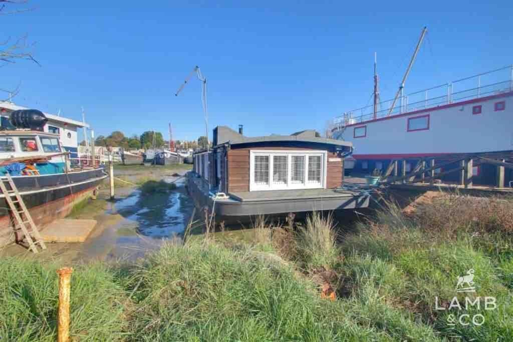Toosey Lass - St Osyth Creek Saint Osyth Extérieur photo